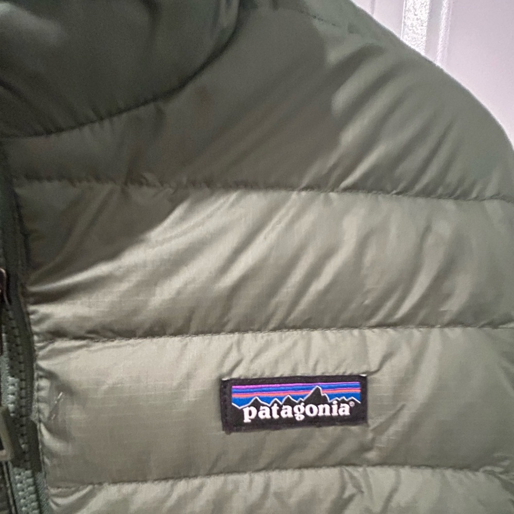 EUC Patagonia Down Sweater Jacket Green; ladies medium - Picture 2 of 7